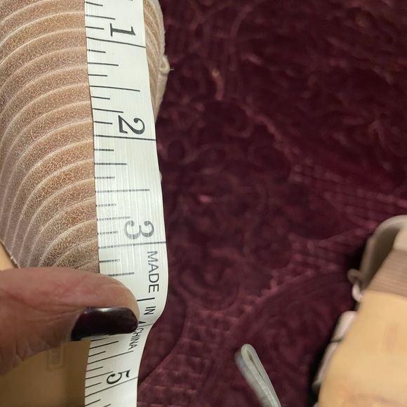 Shoes - Picture 6 of 11